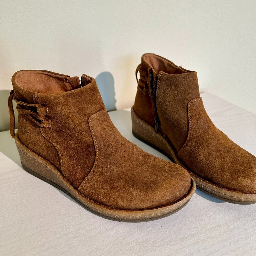 NEW Born Viana Suede Leather Wedge Ankle Bootie Women’s Sz 6.5 New w/o Box